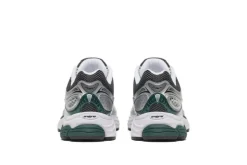 Saucony Originals Progrid Omni 9 White Pine Green